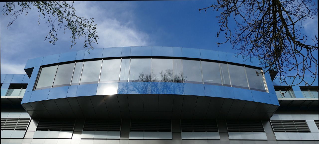 香烟税制对抽烟率的影响如何？